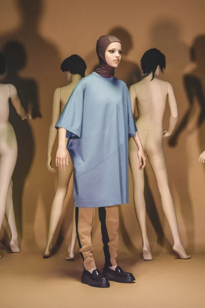 Look 7